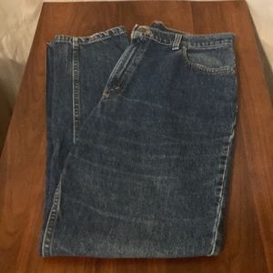 Vintage Levi’s 550 Relaxed Fit Tapered Leg blue jeans